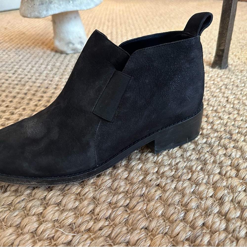 Eileen Fisher 8.5 Black Suede Ankle Boots